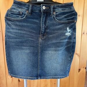 BNWT American Eagle Jean skirt